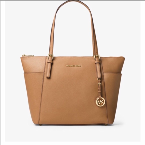 Michael Kors Handbags - Like new! Michael Kors Jet setter tote bag-caramel